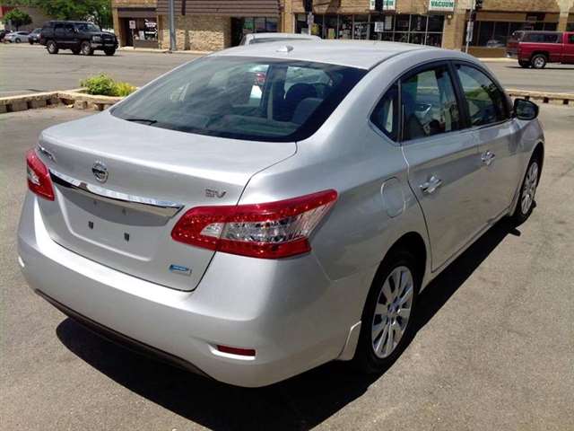 2013 Nissan Sentra SV 4dr Sedan